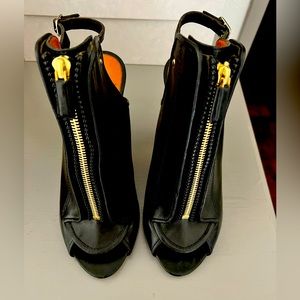 Givenchy Zipper Heels Size 39 Fits US 7/7.5